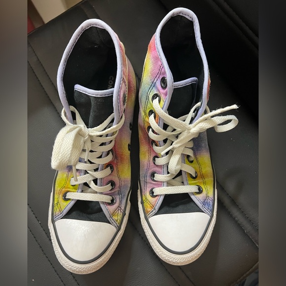 EUC Custom Rainbow 🌈 Pixel Design Converse All Star Hi-Tops - Picture 4 of 9